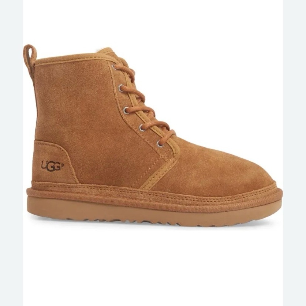 UGG Harkley Boots Women’s Size 8.5/9 Brown